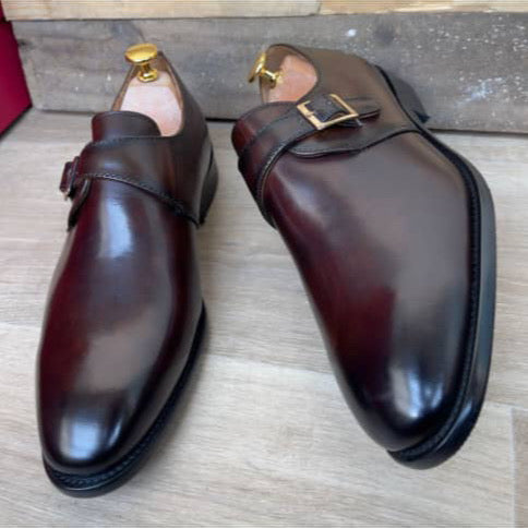 Soulier avec boucles