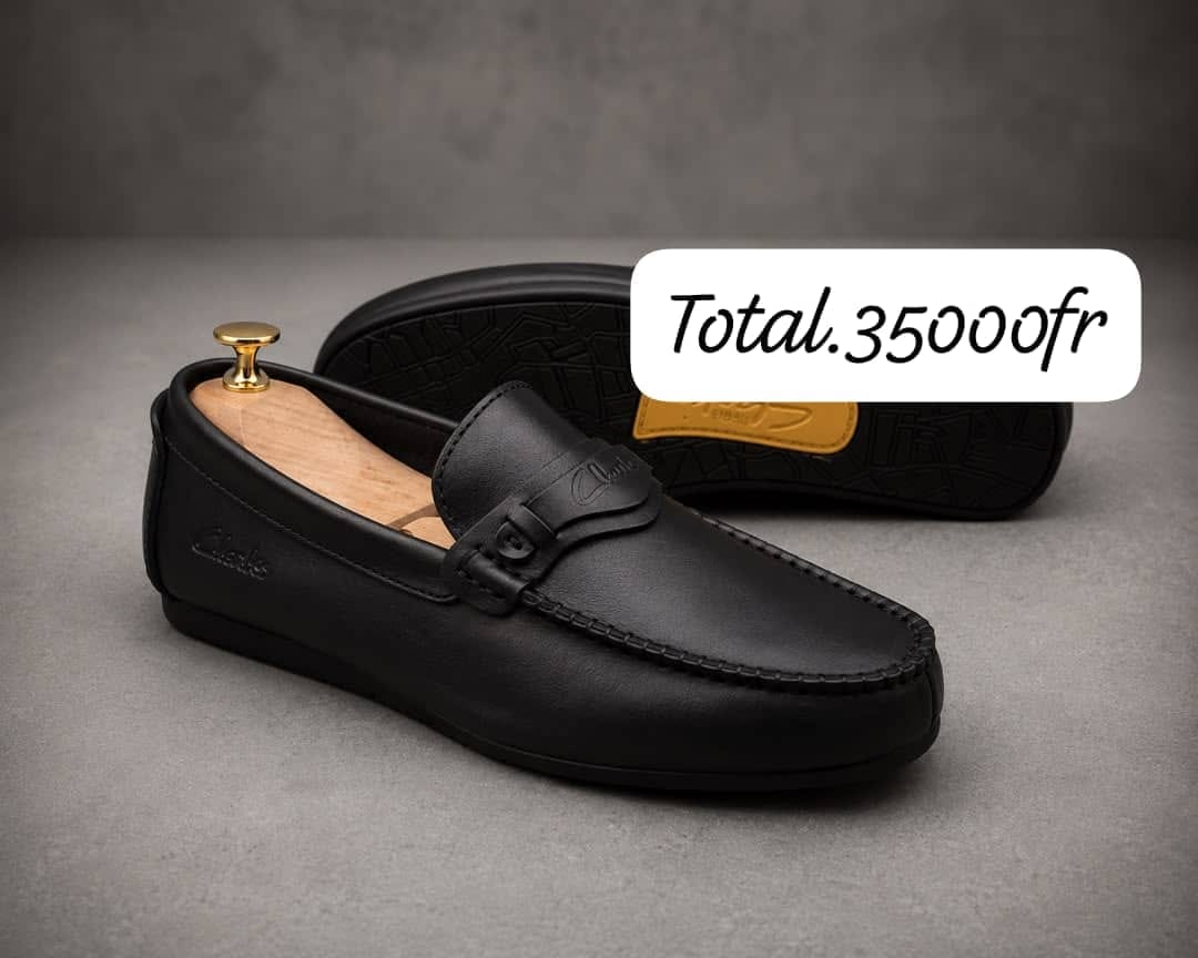 Mocassin cuir noir bride bijou