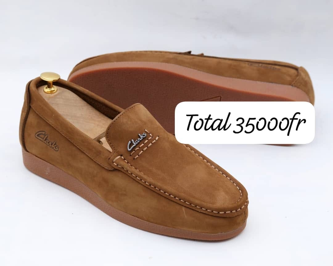 Mocassin daim camel semelle marron