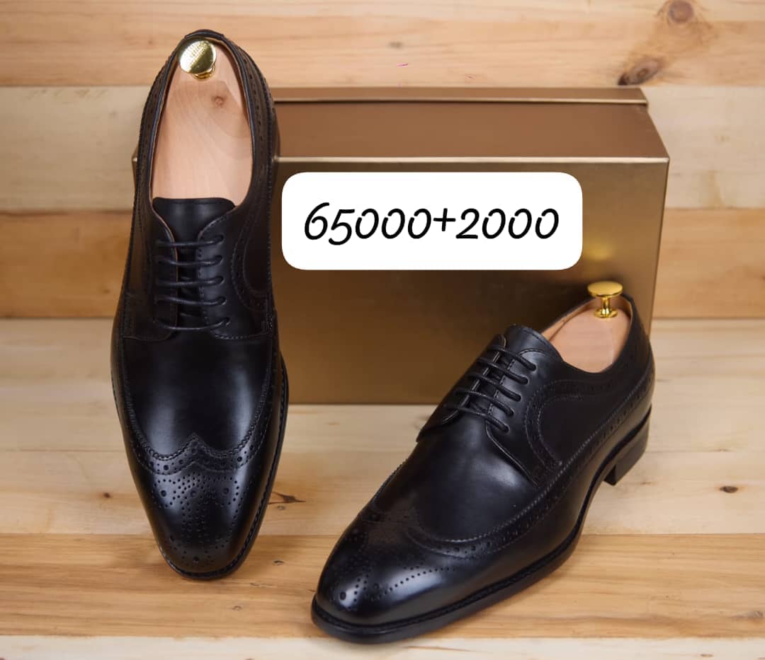 Soulier en cuir semelle gomme
