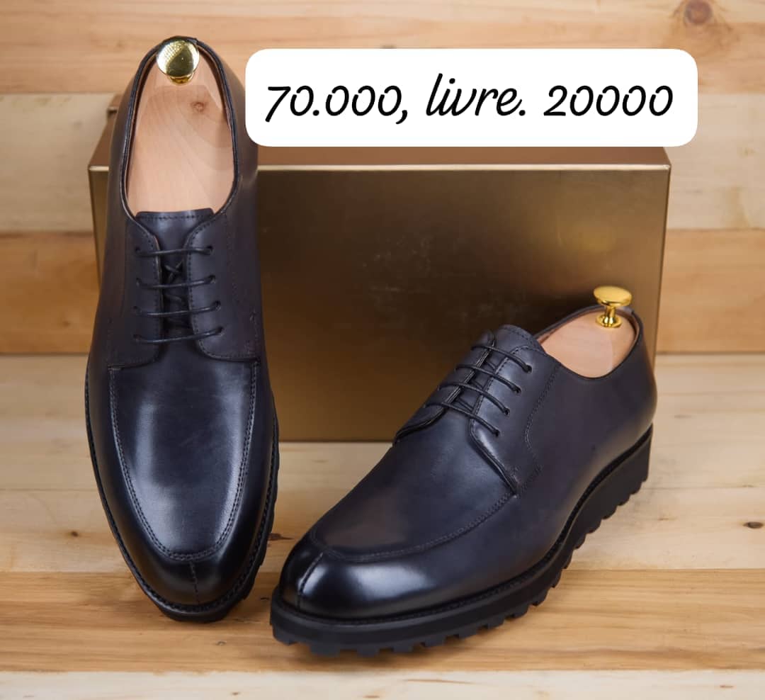 Soulier en cuir semelle gomme