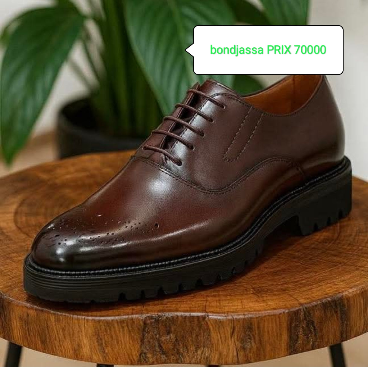 Soulier en cuir semelle gomme