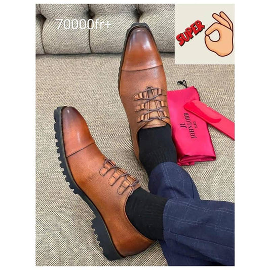 Soulier à lacets