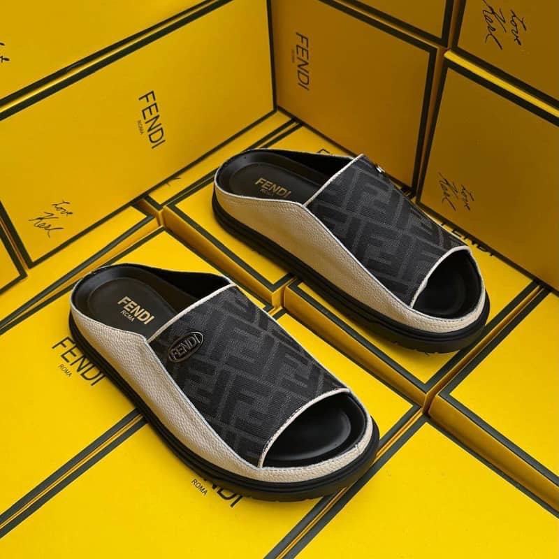 Sandales FENDI