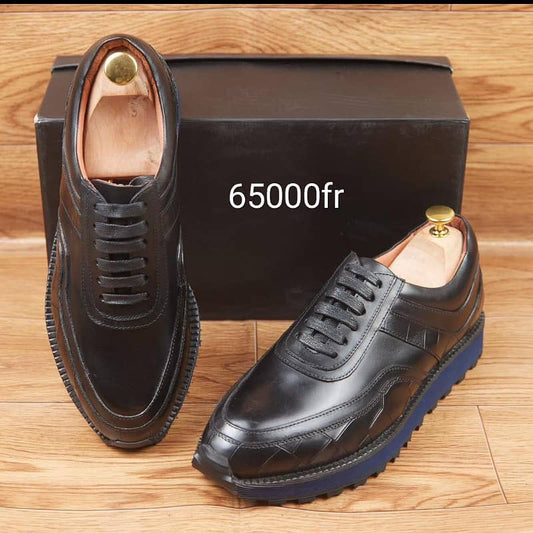 Soulier En Cuir A Lacets