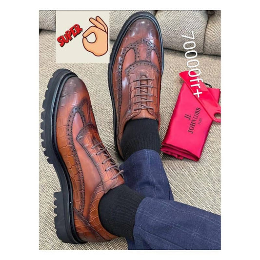 Soulier à lacets
