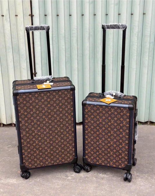 Lu!s Vuitton 12 & 23