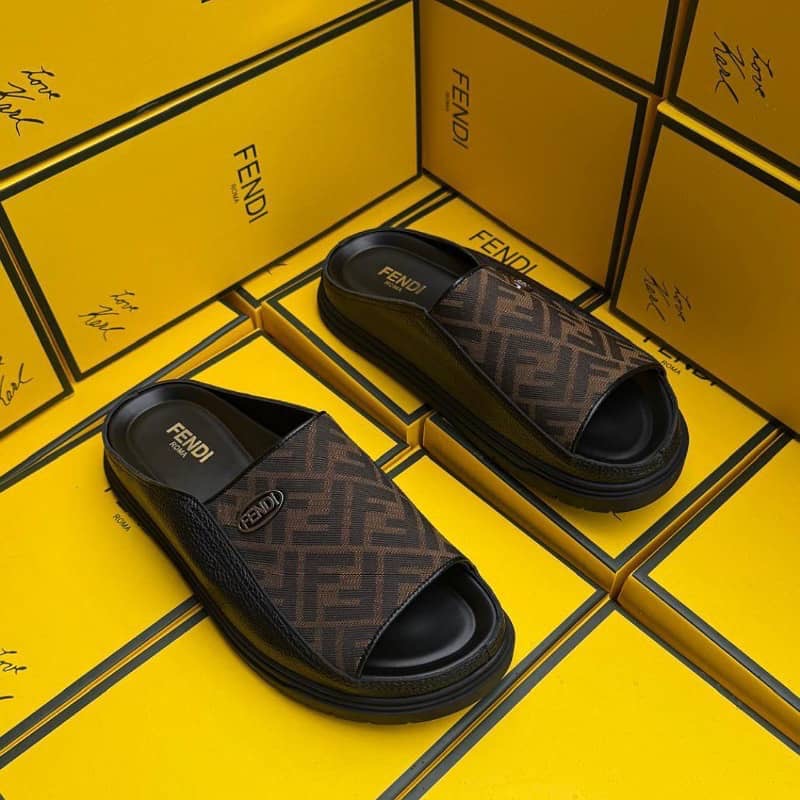 Sandales FENDI