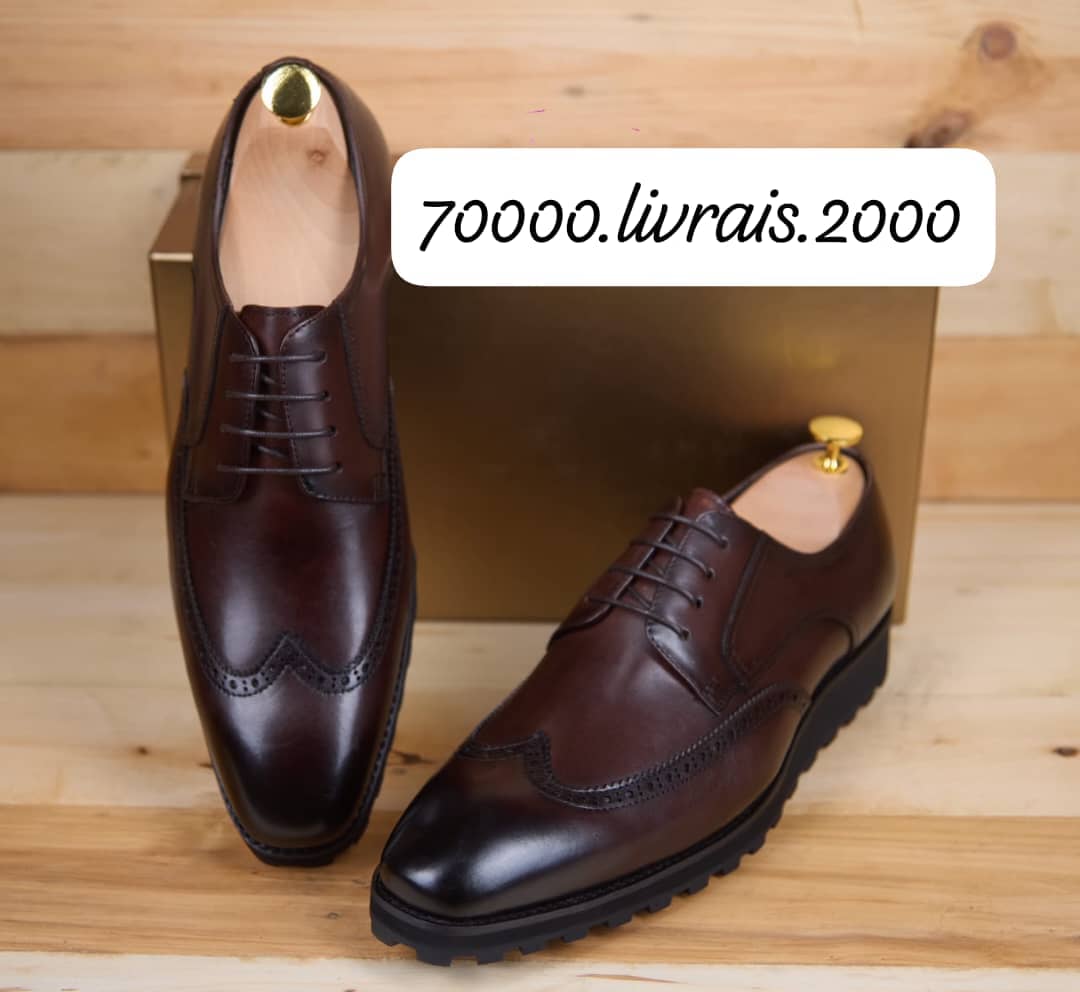 Soulier en cuir semelle gomme