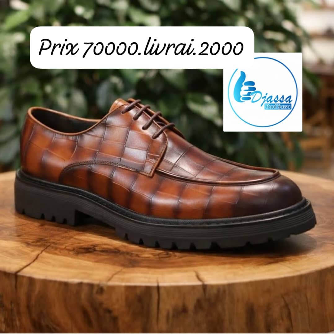 Soulier en cuir semelle gomme