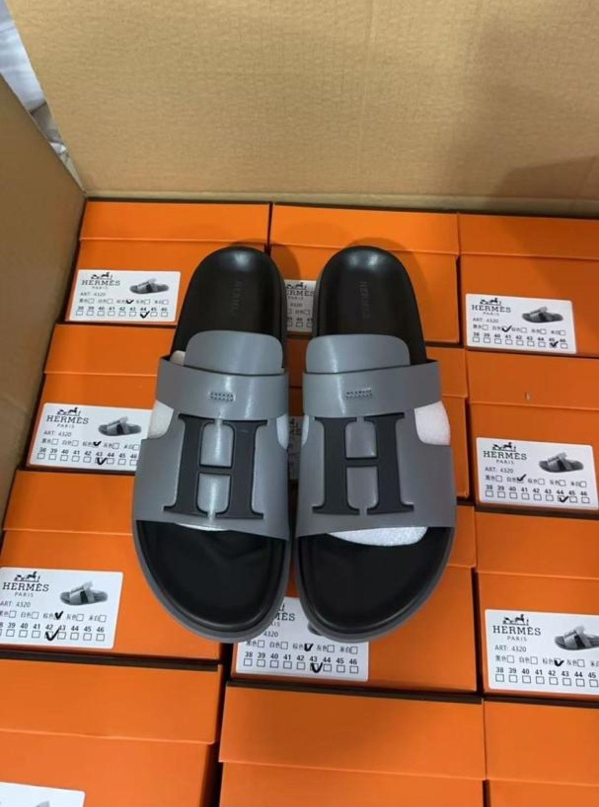 H€RMES SELLEME GOMME METiÈR CUIR