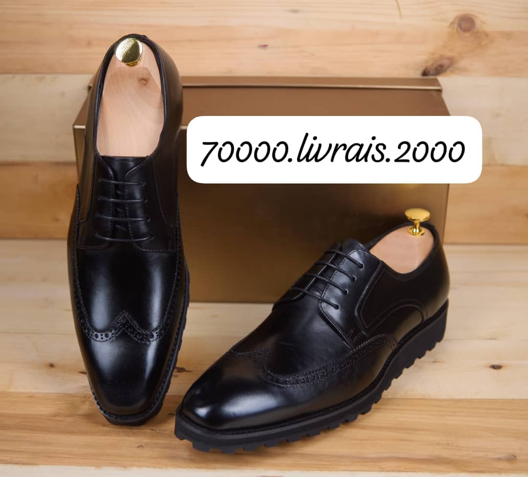 Soulier en cuir semelle gomme